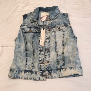 Forever 21 acid washed jean vest